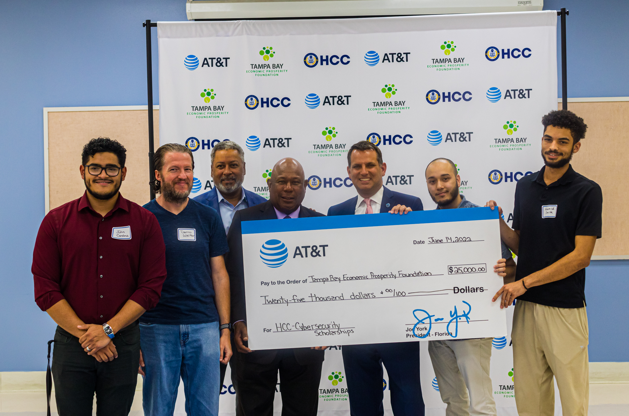 AT&T Awards 25,000 in Scholarships to Tampa Bay Economic Prosperity Foundation for HCC Students